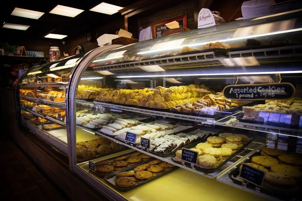 La Segunda Bakery and Cafe