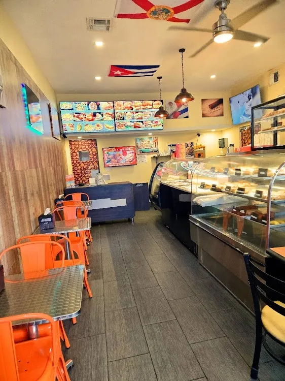 Azucar Bakery & Cafe