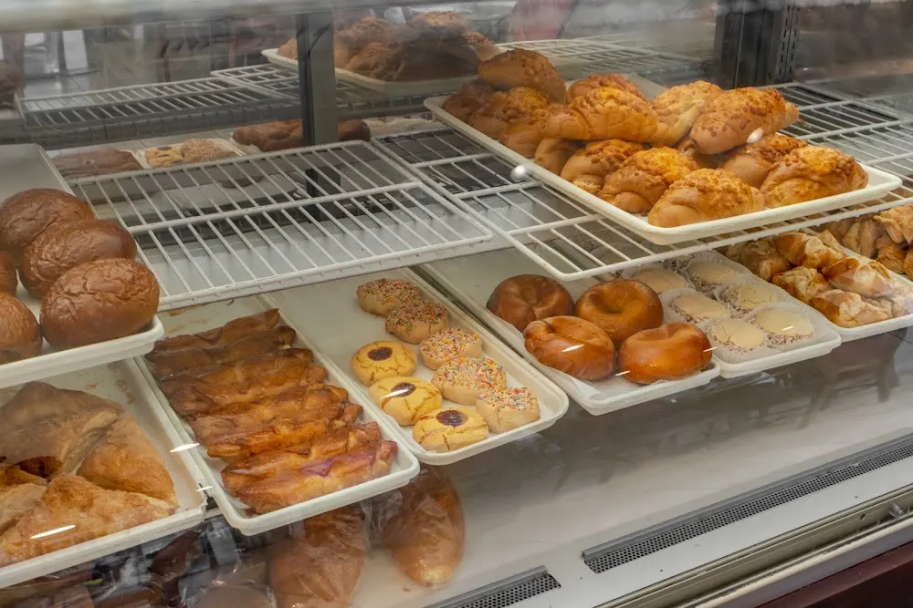 La Calenita Restaurant & Bakery