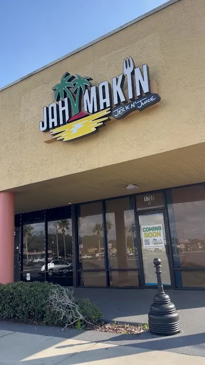 Jahmakin Jerk n Juice