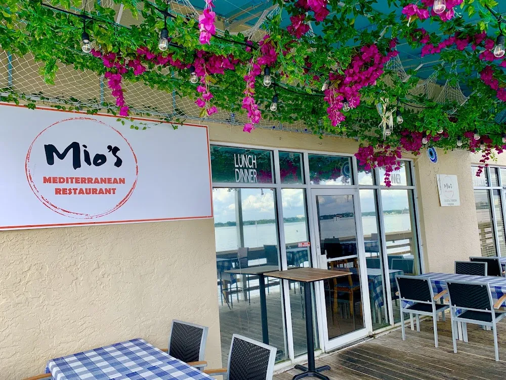 Mio’s Grill & Cafe