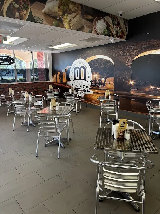 Los Arcos Cafeteria
