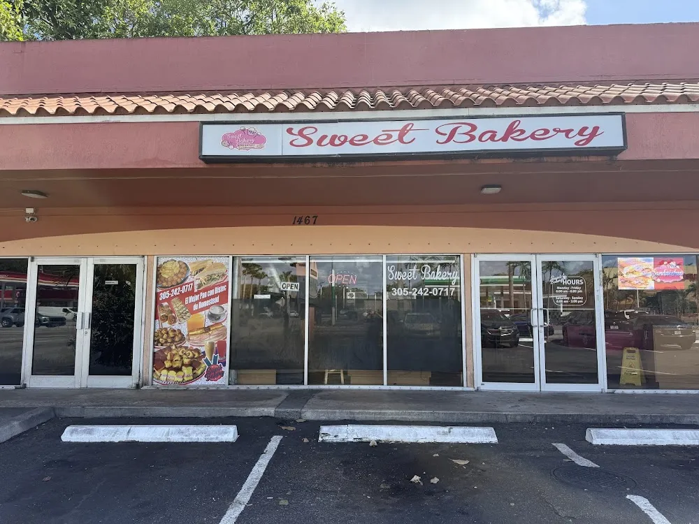 Sweet Bakery Cafeteria