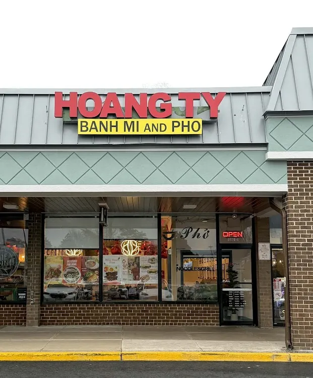 Hoang Ty - Banh Mi & Pho