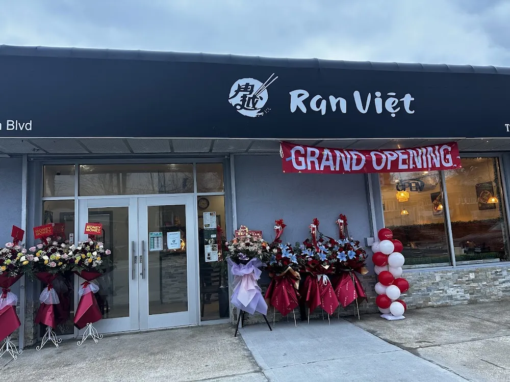 Ran Việt