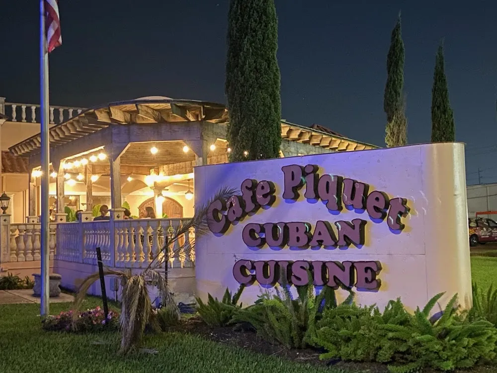 Cafe Piquet Cuban Cuisine