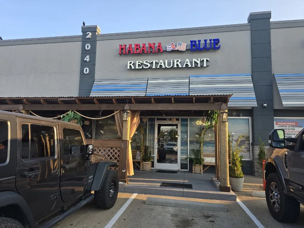 Habana Blue Bar - Restaurant