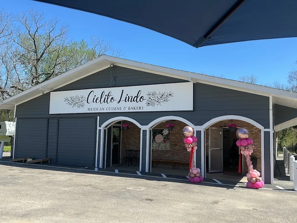 Cielito Lindo Mexican Cuisine & Bakery