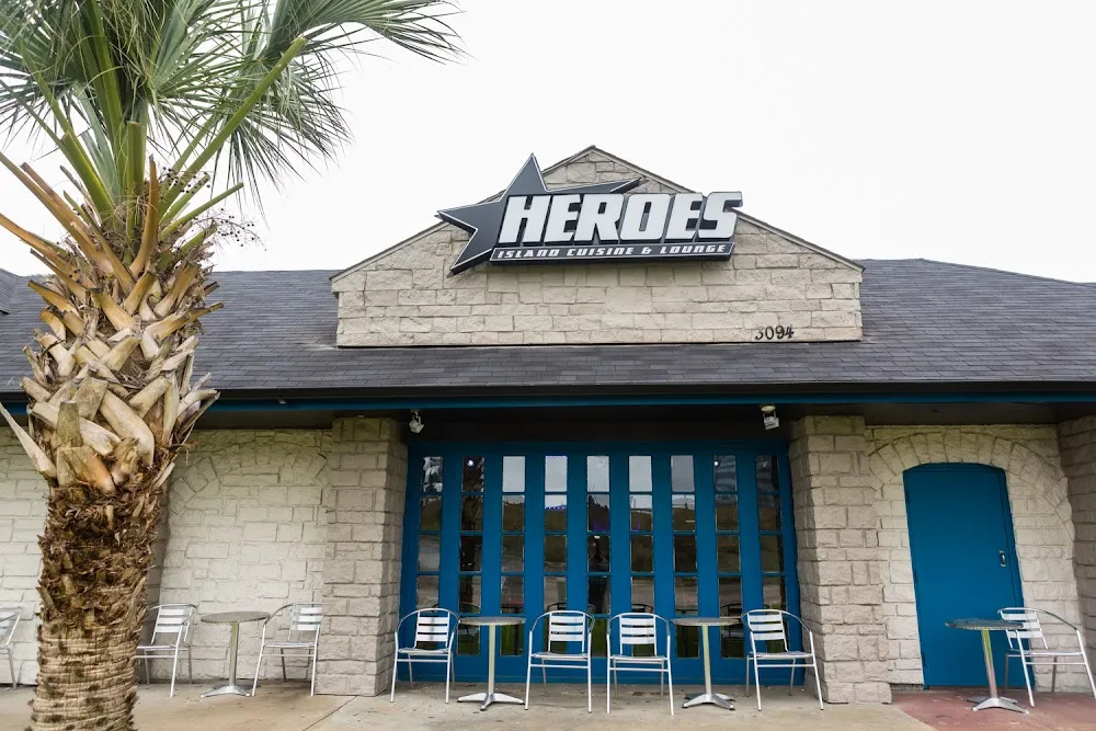 Heroes Lounge