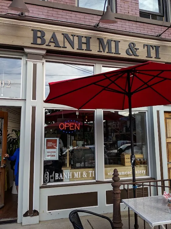 Bánh Mì & Ti