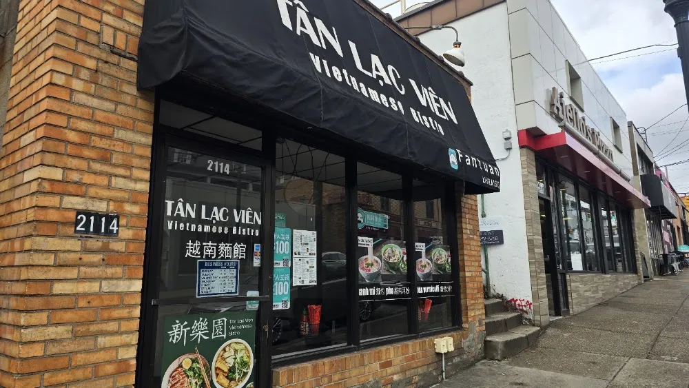 Tân Lạc Viên Vietnamese Bistro