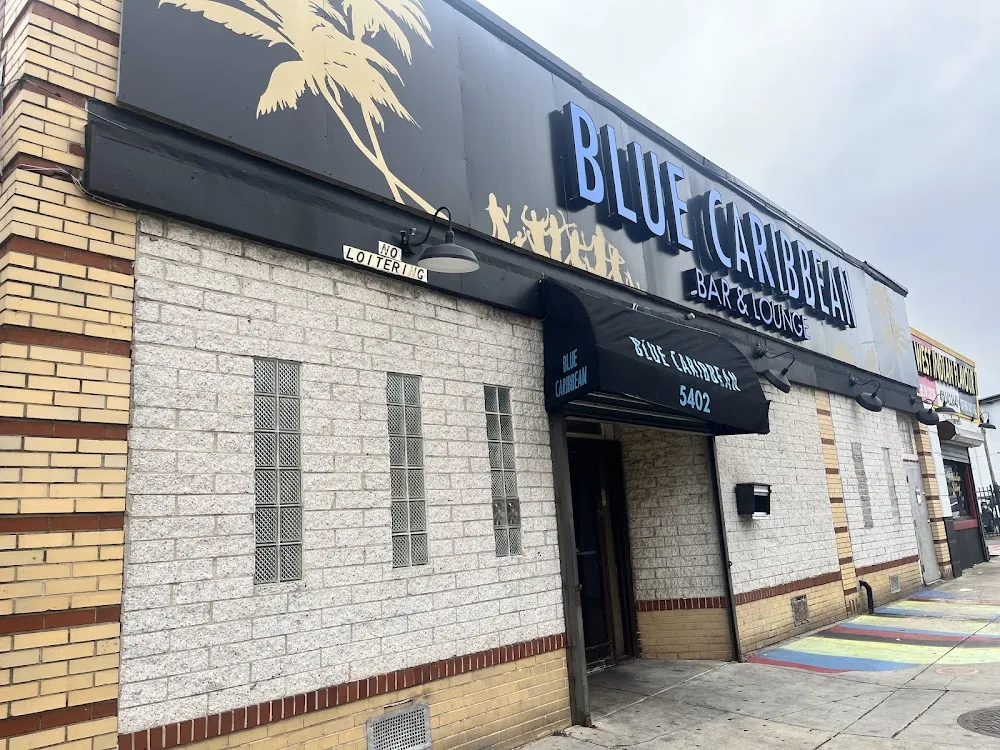 Royal Maroon Caribbean Carryout